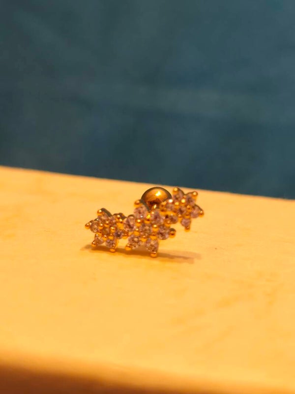 Piercing tragus fleur