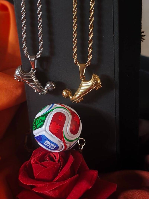 Collier chaussure de foot