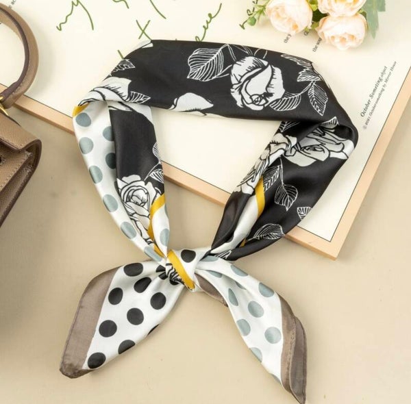 foulard effet soie Noir Floral et Pois et Chic.