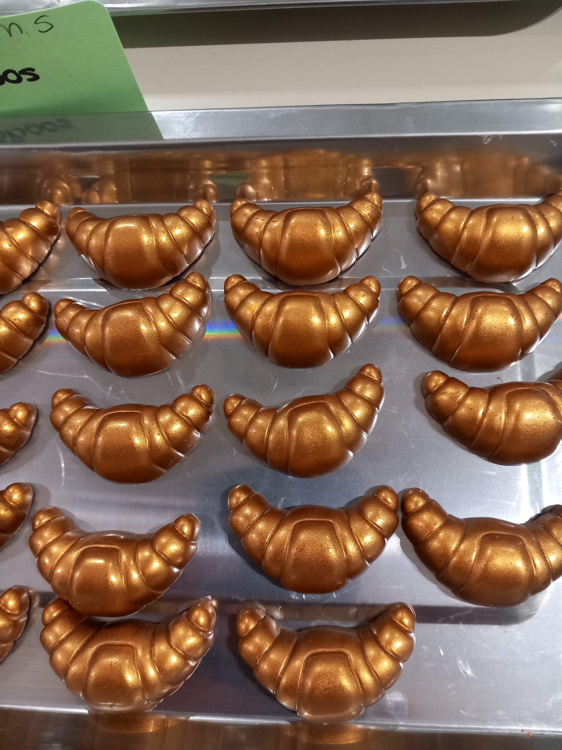 Lindy Bonbon Croissant