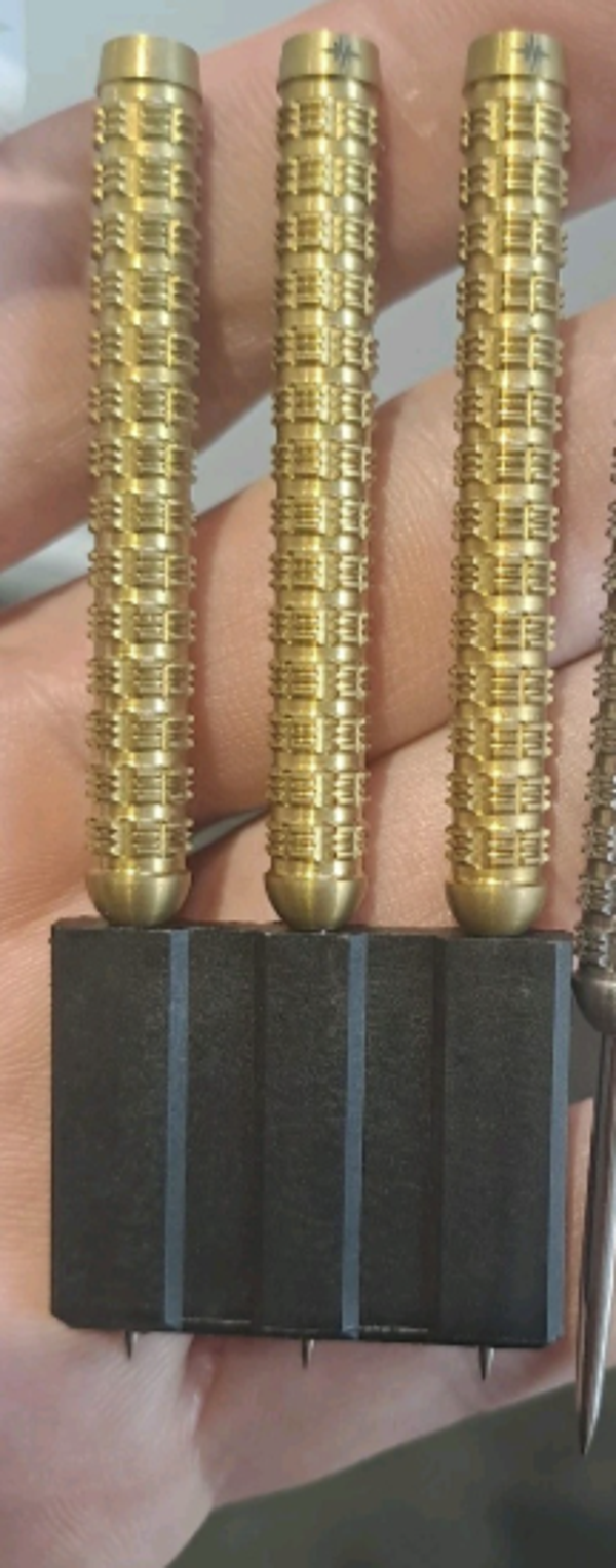 AH Mace Grip 23.5g Tungsten Darts Gold 90%