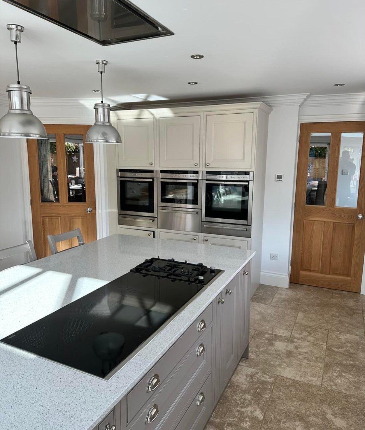 Kitchen before FARROW transformation