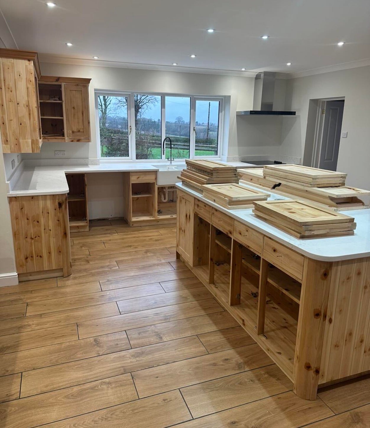 Kitchen before FARROW refinishing