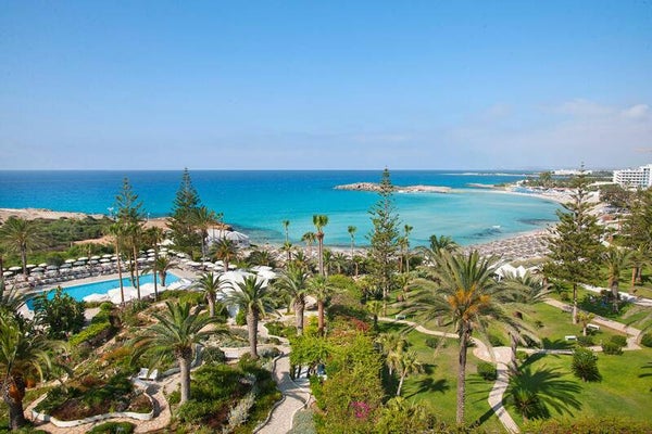 Nissi Beach Resort 4*