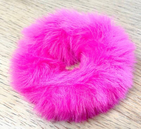 Fluffy haar donut fel roze
