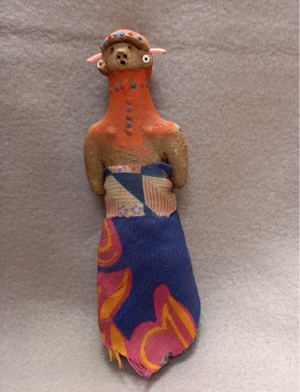 Klei popje van Samburu in Kenya