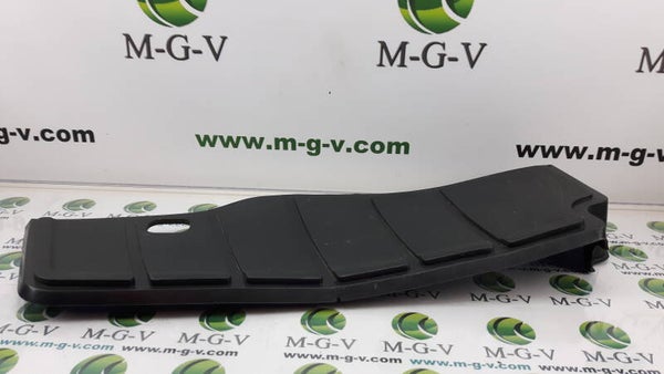 John Deere GX 355 Fußmatte links M149400