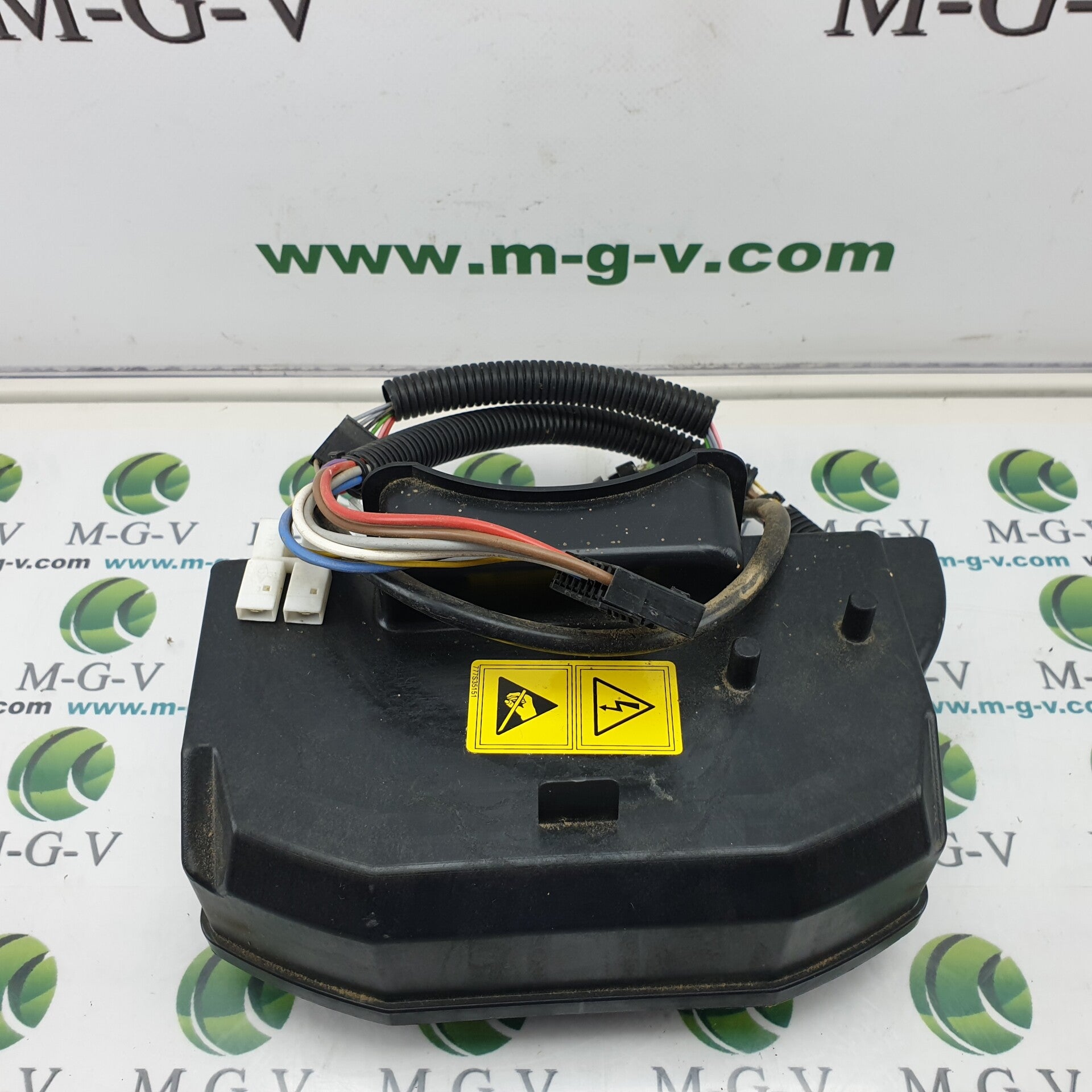 Wolf Garten Inverter Akku inkl. Kabelbaum 4937057 Kein Rückgaberecht.