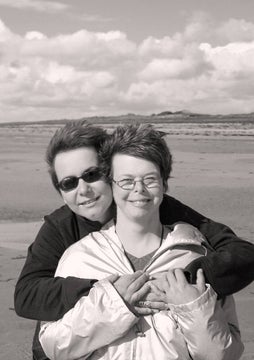 Foto: Ellen en Carmen in Normandië, 2007