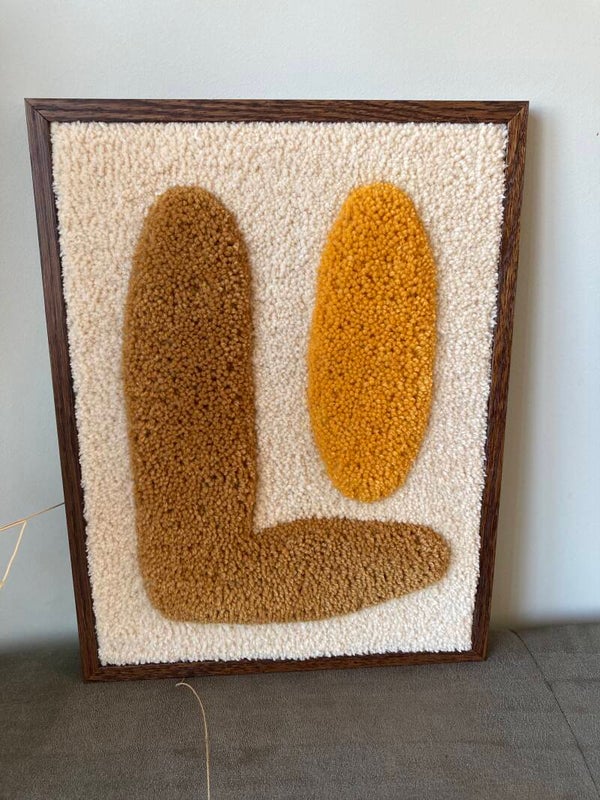 HANDGEMAAKT GETUFT (WAND)TAPIJT 'LO’ 30CM X 40CM