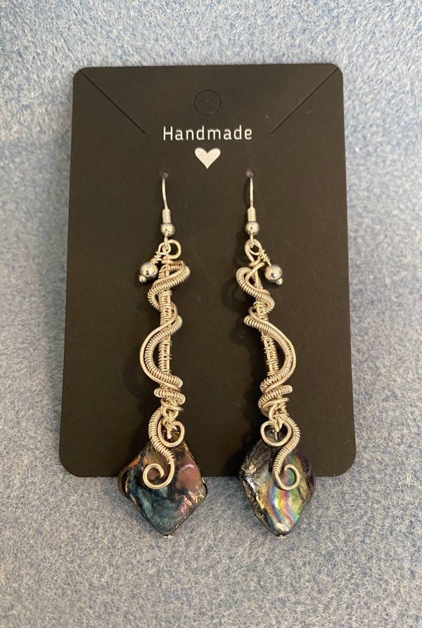 Earrings with hooks (e-181)