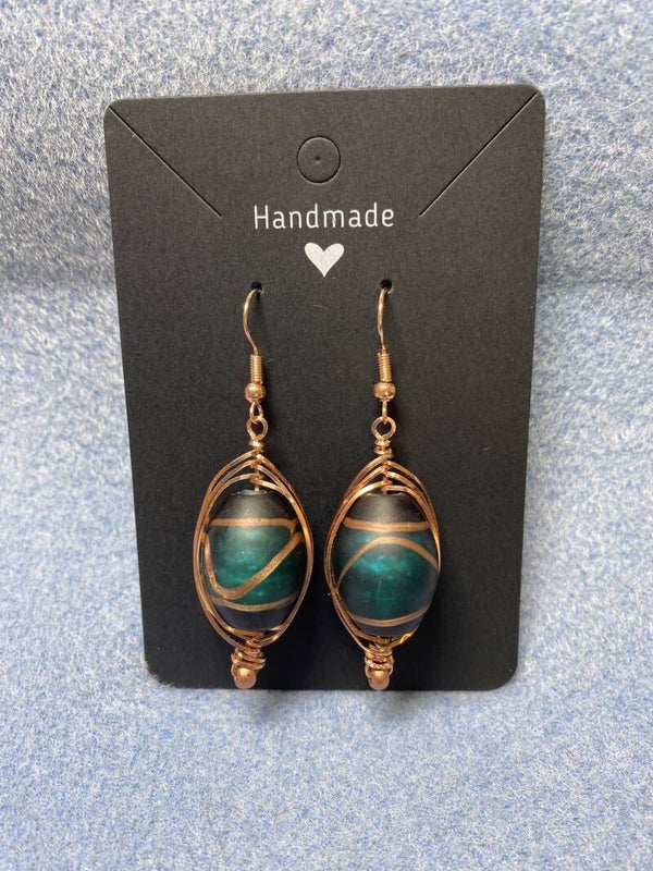 Earrings with hooks (e-122)