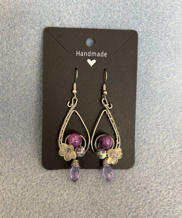 Earrings with hooks (e-183)