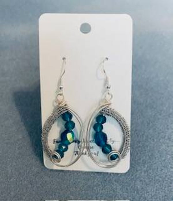 Earrings with hooks (e-151)