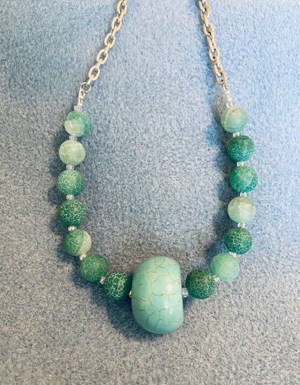 Necklace (s-19)