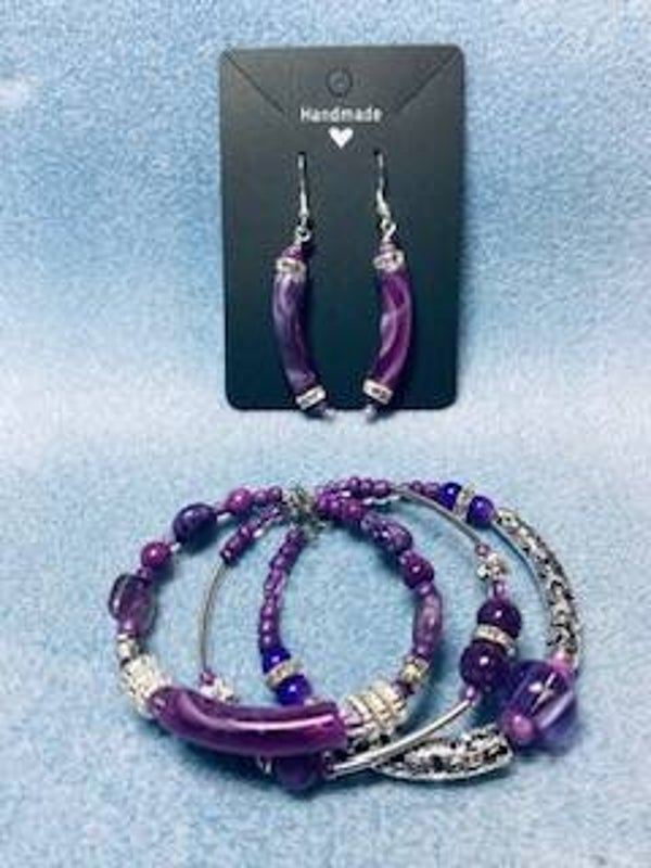 Set - Bracelet and earrings (s-18)