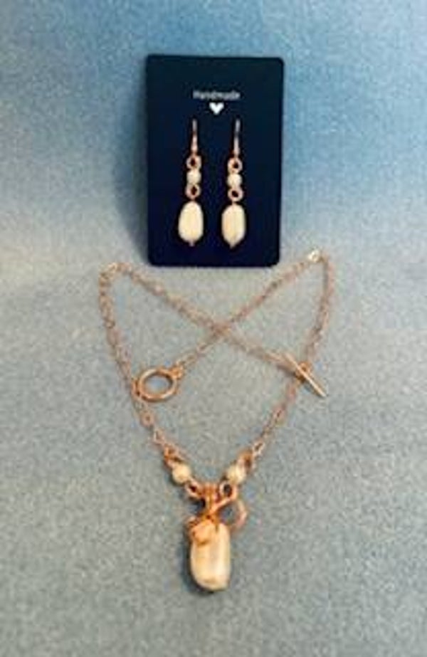 Set - Necklace and earrings (s-43)