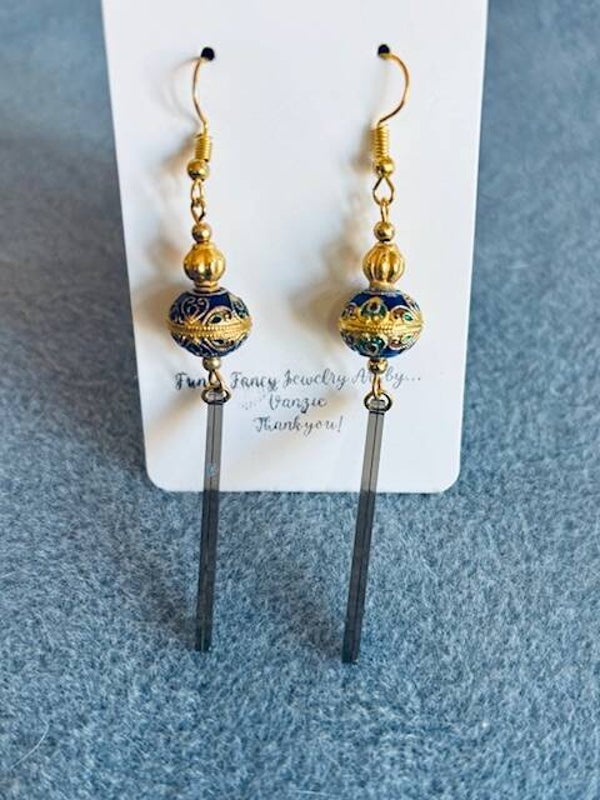 Earrings with hooks (e-131)