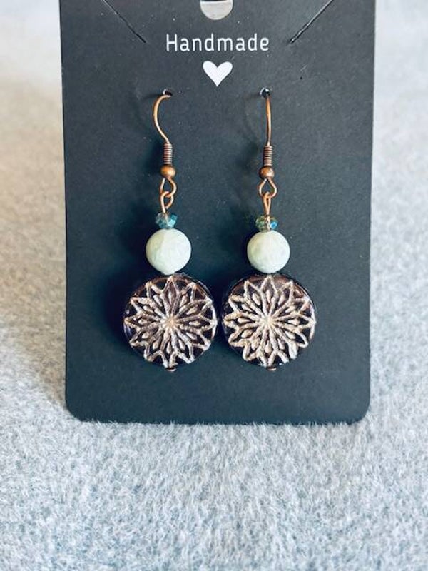 Earrings with hooks (e-85)