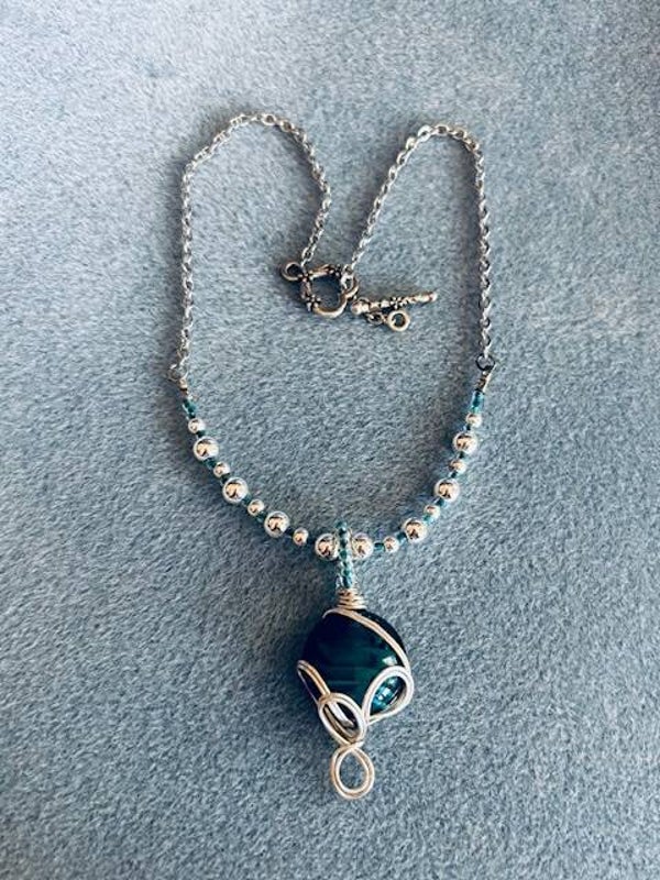 Necklace, wire wrap (n-137)