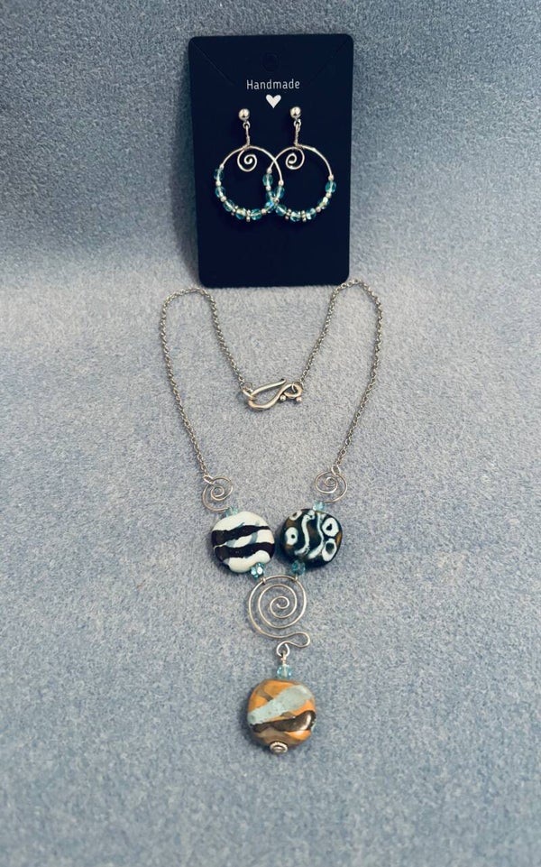 Set - Kazuri Necklace and earrings (s- )