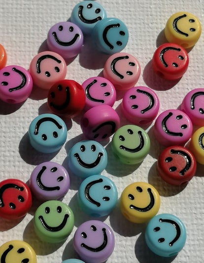 Smiley kralen kopen? | Kralen van acryl, fimo, zilver, goud of plexx Smiley kralen kopen? | Kralen van acryl, fimo, zilver, goud of plexx