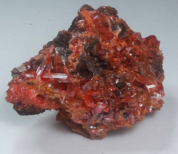 CROCOITE - AUSTRALIA   8.5 × 6 × 4.5 cm