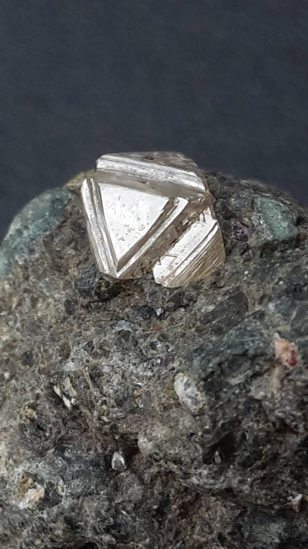 EXCLUSIVE: DIAMOND ON MATRIX - RUSSIA
