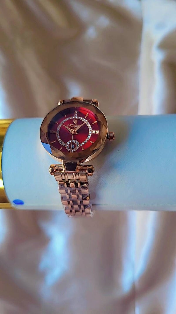 Très belle montre pour femme Joya