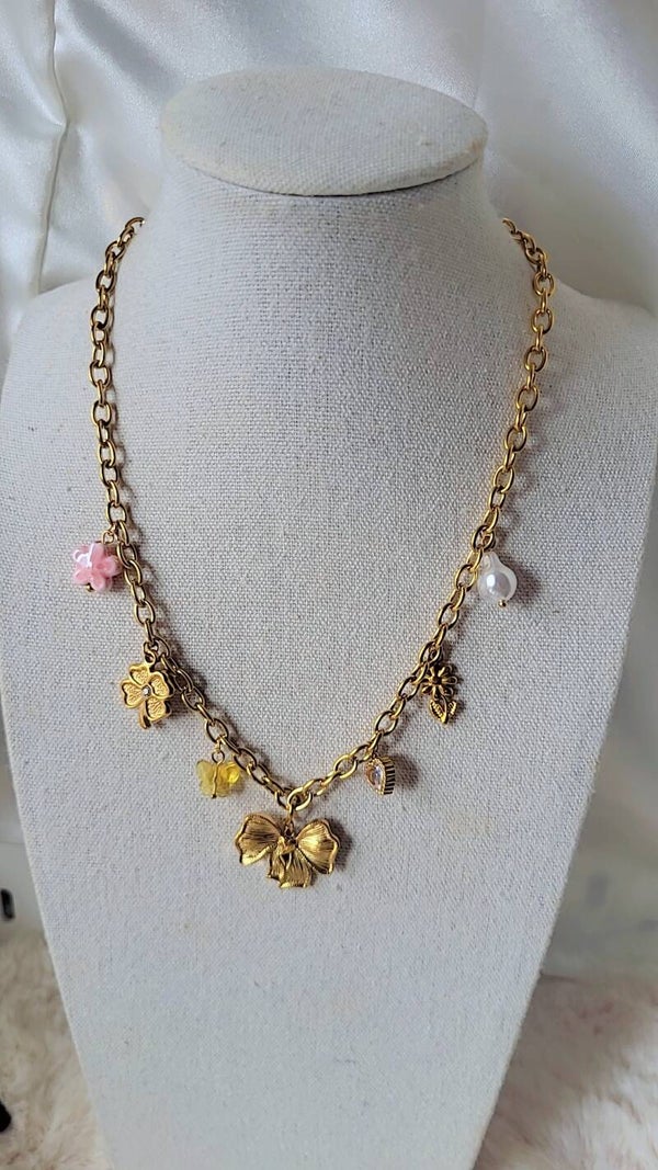 Collier Inayat