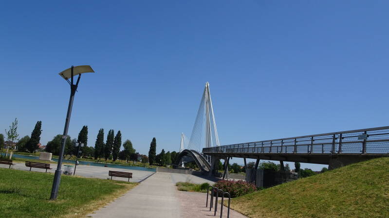 Fahrradbrücke über den Rhein