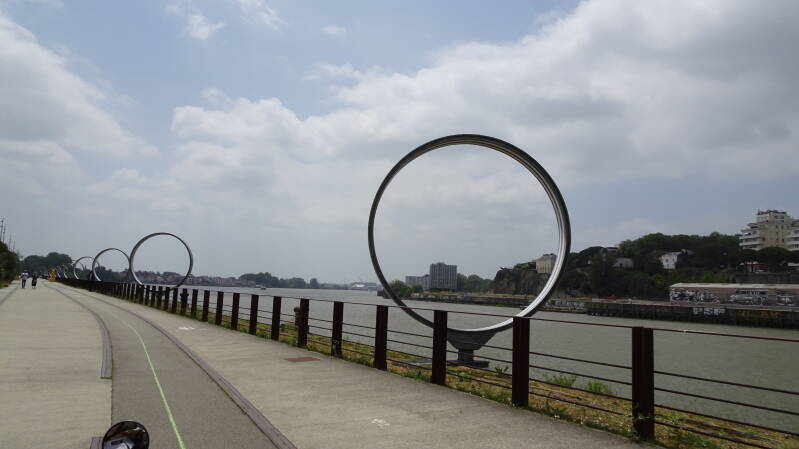 Radweg an der Loire, hier dürfte eigentlich nur geschoben werden