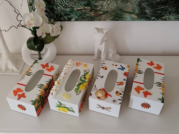 Lot 4 boîtes à mouchoirs