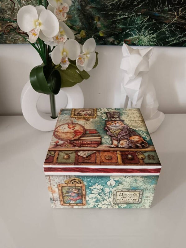 Boîte "chat vintage et fantastique"