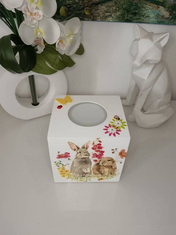 Boîte à mouchoirs "lapin prairie"