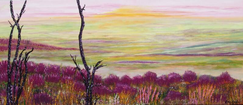 I sharemy world with you. lang schilderij, paarse heide, zachtgekleurde lucht. 140 x 60 cm.t