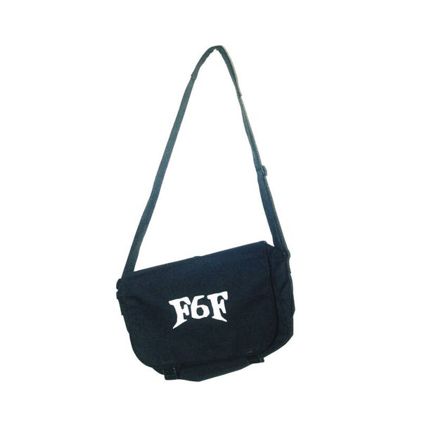 MESSENGER BAG