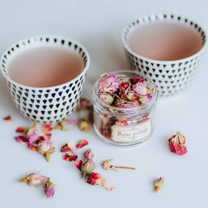 AWAKEN by nature kruiden thee blends bestel hier jouw producten met 10% korting LOVE BLEND, SACRET BLEND, DETOX BLEND 