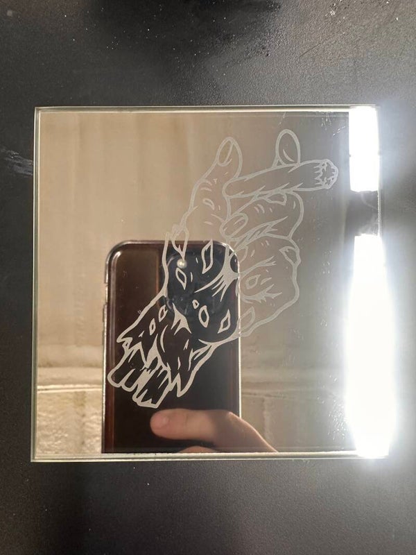 Smoking hand mirror