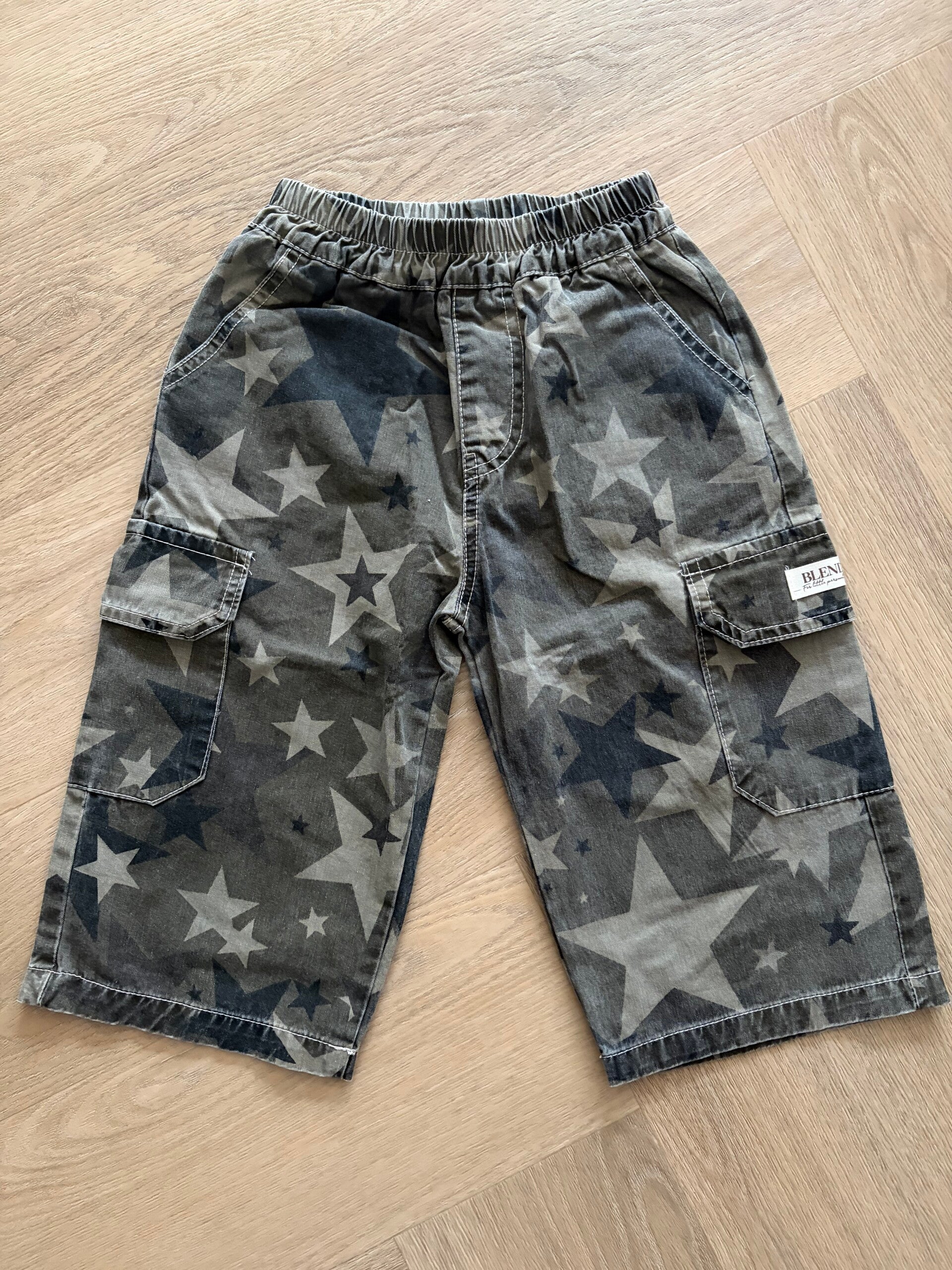 Star camo pants