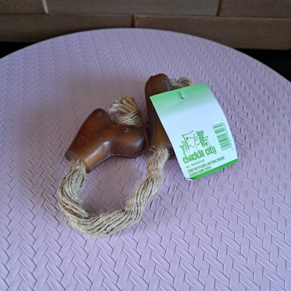 Natuurlijk rubberen bot met touw