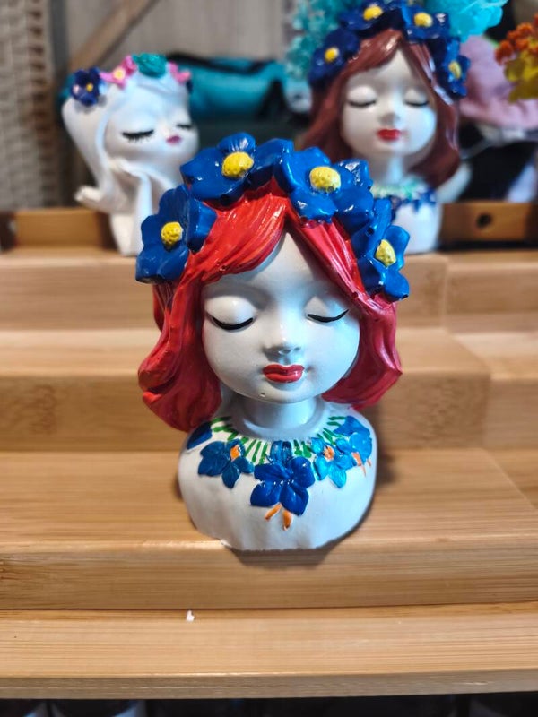 Petite demoiselle sans fleur