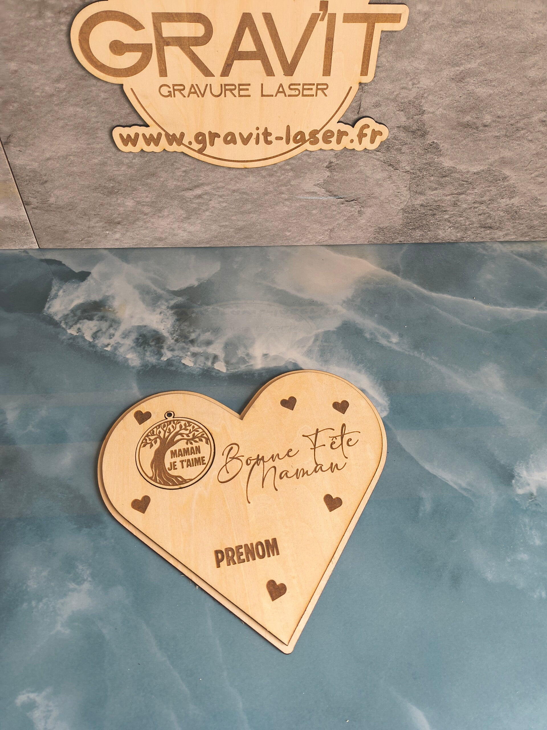 Coeur en bois avec plaque détachable - Bonne Fête Maman