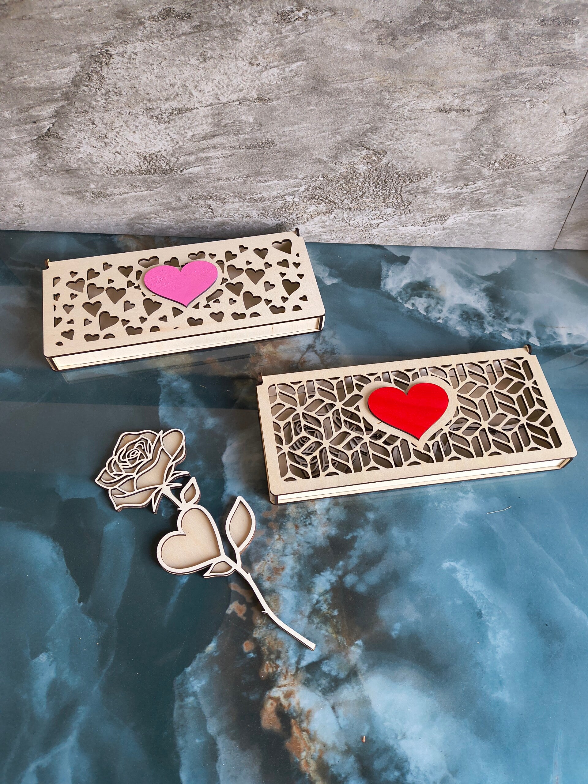 Coffret en bois avec sa Rose