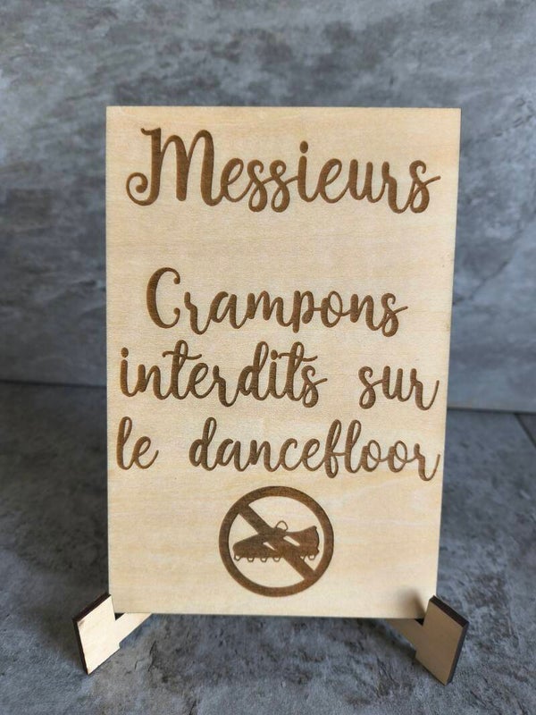 Plaque en bois pour mariage - Crampons Interdits sur le dancefloor