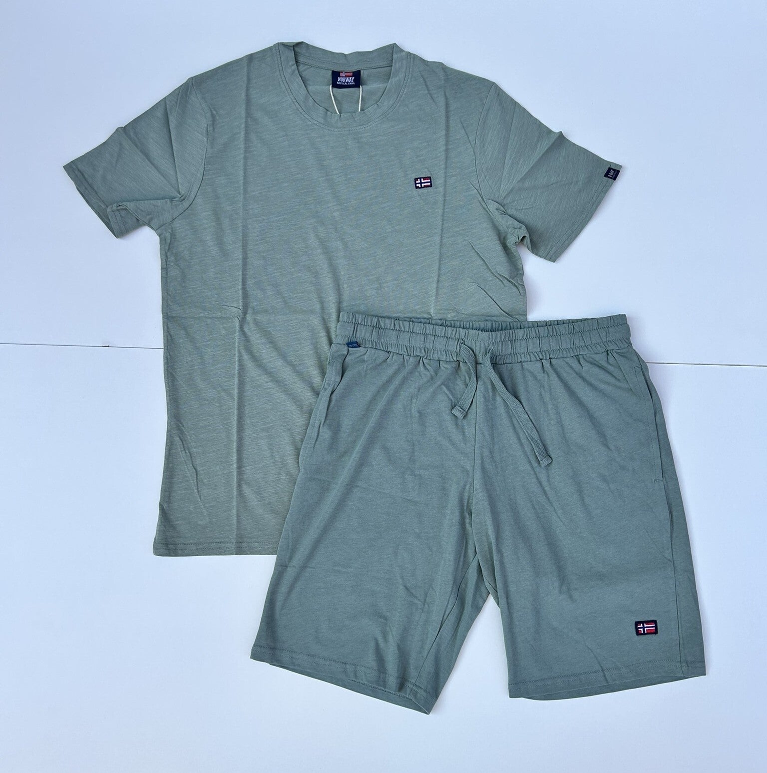 Set Norway 1963 T-Shirt & Bermuda Short, Licht Groen