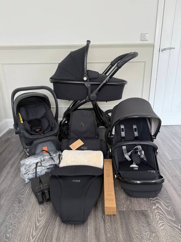 Egg 2 Just Black Travel System