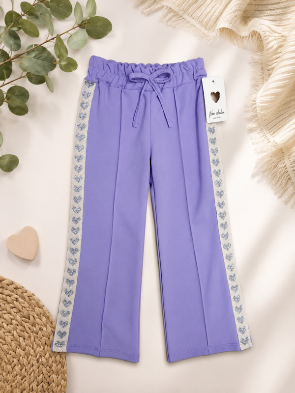 Lila Broek met Glitter Hartjes