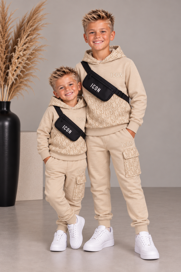Jongens trainingspak beige met tas
