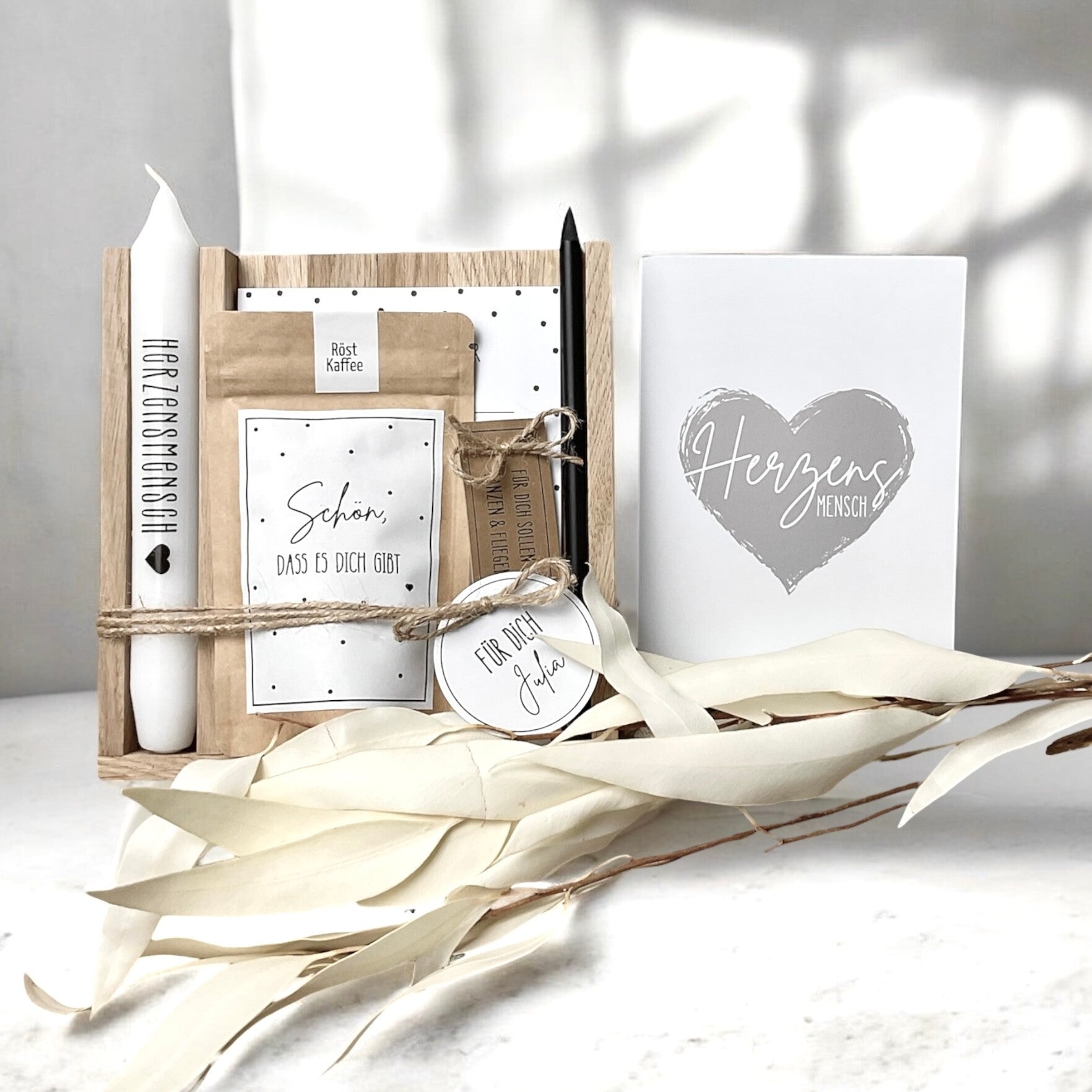 Personalisierte und handgemachte Geschenksets für Frauen, die beste Freundin, Schwester, Mutter, Arbeitskollegin.  Die Geschenksets eigenen sich als Geschenk zum Geburtstag, als Dankeschön, Mitbringsel und kleine Aufmerksamkeit. 